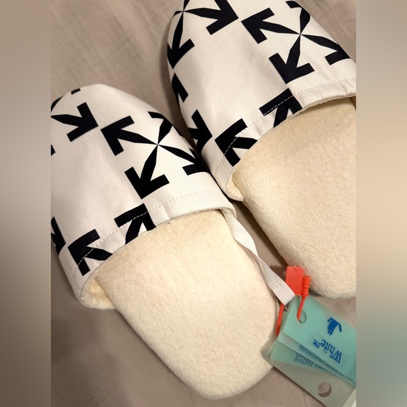 Off-White Slippers - Picture 6 of 7